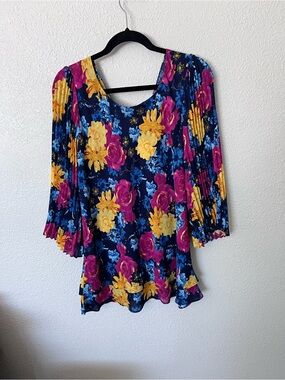 Laurie Felt Floral Pleated Sleeve Women's Top - Navy, Yellow & Pink Med